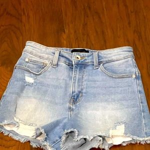 Kendall + Kylie shorts size 3